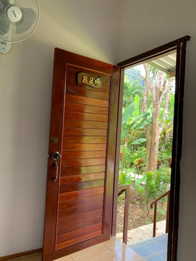 Khaosok Bamboo Huts Resort Khao Sok National Park Экстерьер фото