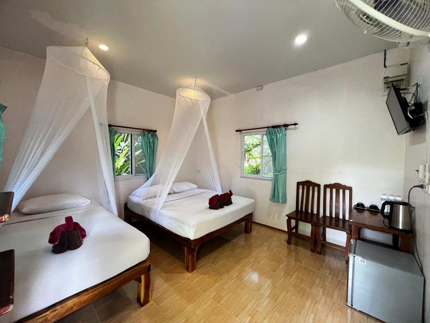 Khaosok Bamboo Huts Resort Khao Sok National Park Экстерьер фото