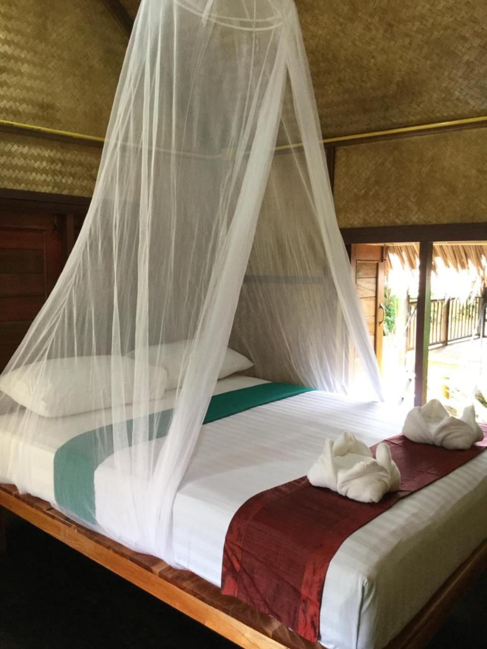 Khaosok Bamboo Huts Resort Khao Sok National Park Экстерьер фото