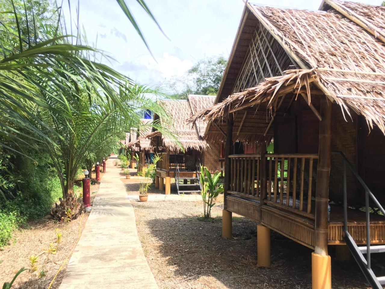 Khaosok Bamboo Huts Resort Khao Sok National Park Экстерьер фото