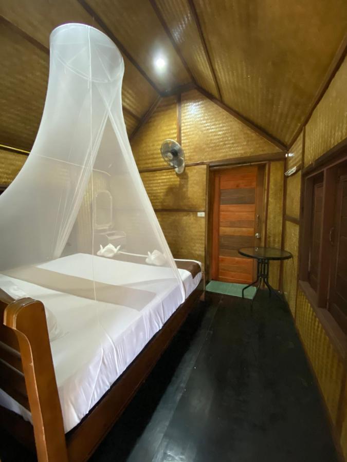 Khaosok Bamboo Huts Resort Khao Sok National Park Экстерьер фото